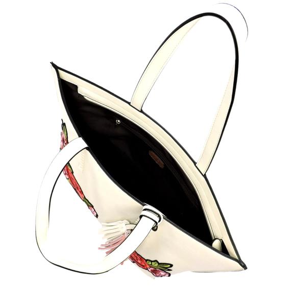 EB1439 IVORY